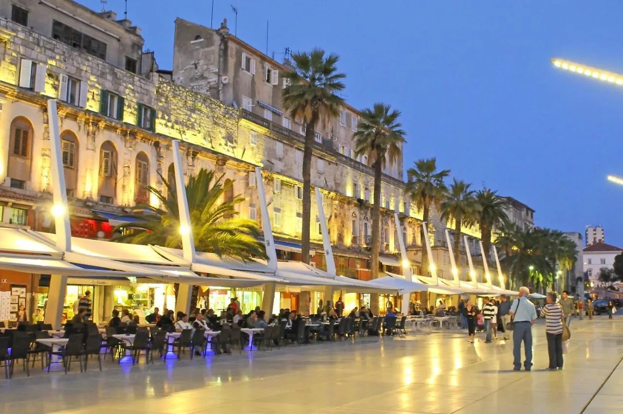Veluni - Apartment - Free Parking Croatia